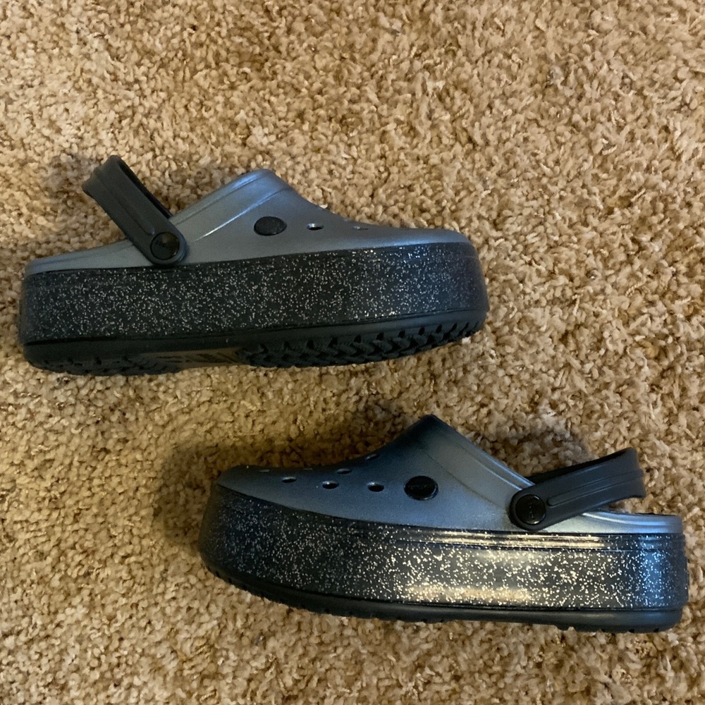 CROCS Gray Platform Clogs with Silver Glitter Sol… - image 4